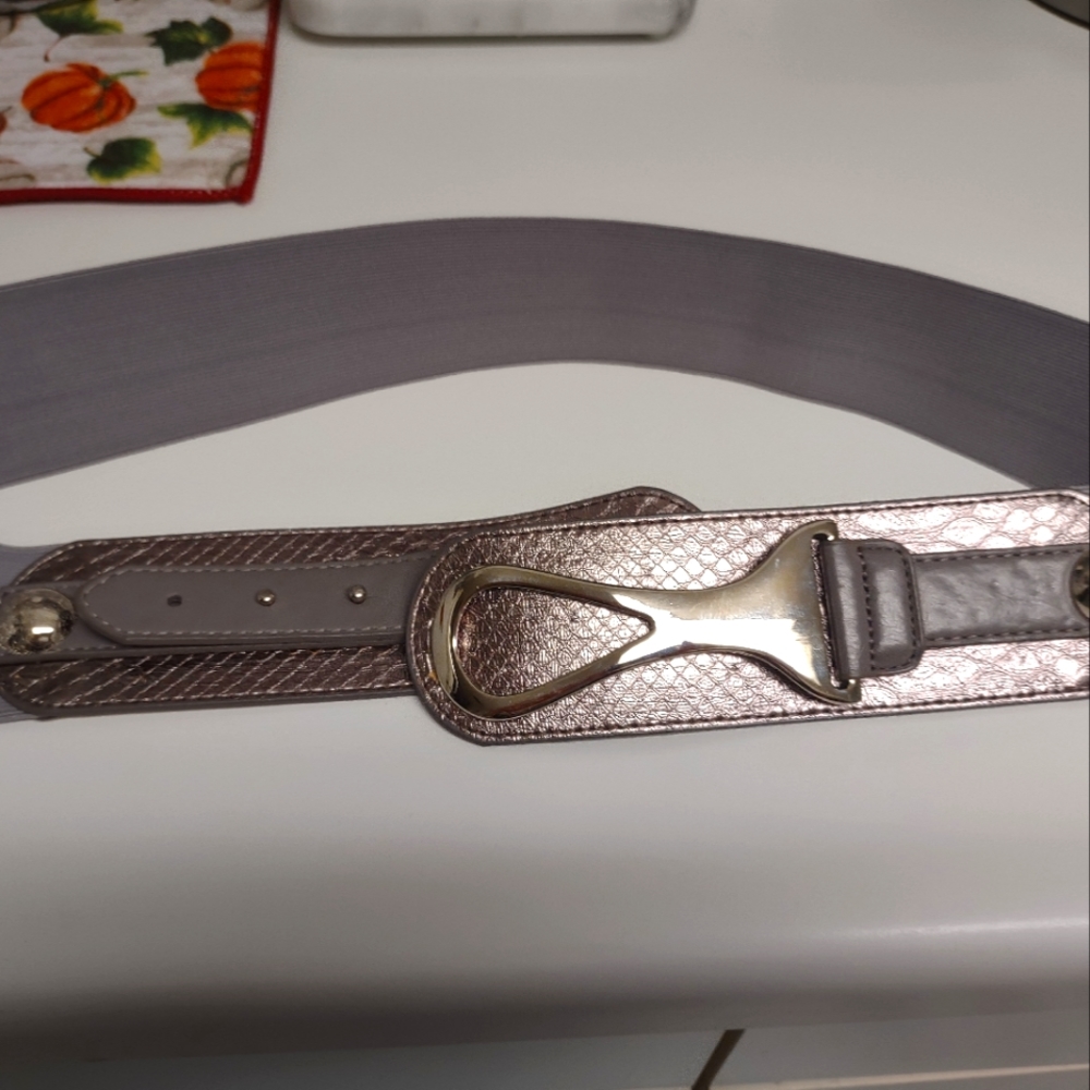Super chic fashion belt size 1x/2x